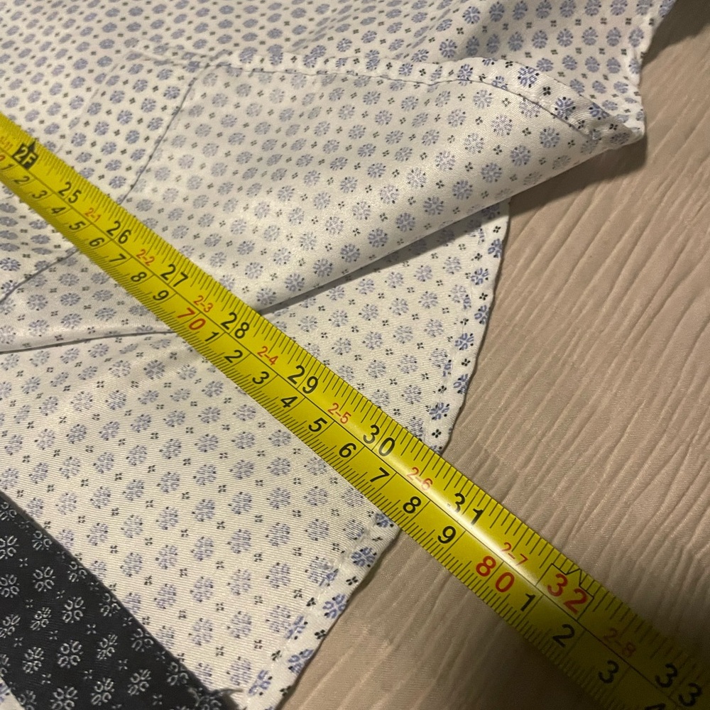 Alex Vando Microfiber Wrinke Free Button Down Shirts Large Set of Three EUC - Picture 3 of 9